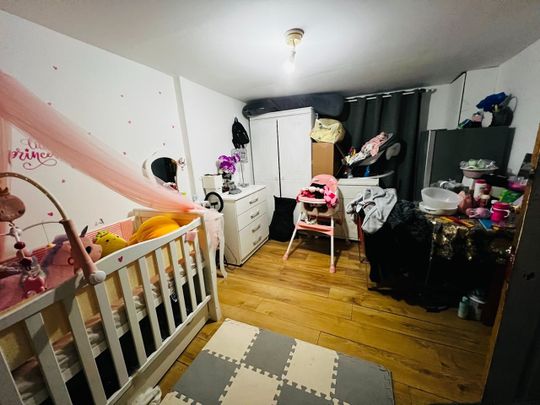 4 Bed Terraced House, Clifford Road, E16 - Photo 1