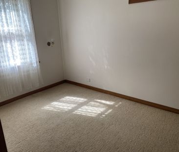 Three bedroom home nestled amongst the bushland - Photo 5