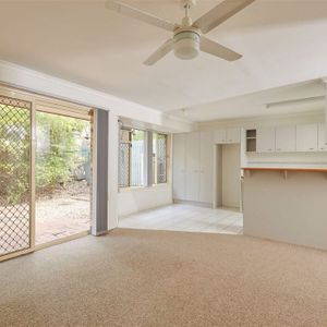 This comfortable 2-bedroom townhouse is in a perfect location - Photo 2