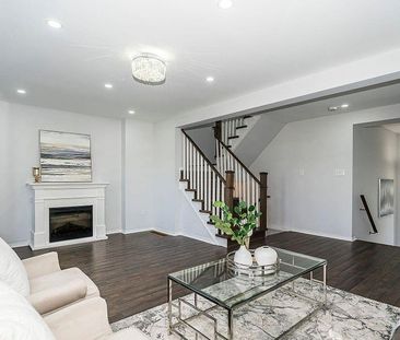 For Lease - 527 Rossland Road, Ajax, Ontario - Photo 2