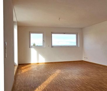 Exklusives Stadthaus mit geräumigen sowie hellen Zimmern, Dachterrasse und TG-Stellplatz - Foto 1