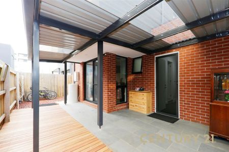 Stunning 3-Bed&comma; 2-Bath Retreat in the Heart of Clayton South - Photo 4