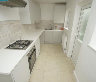 2 bedroom terraced house to rent - Photo 5