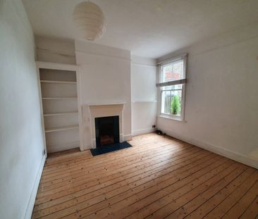 2 Bed Flat, St. Anns Road, SW13 - Photo 3