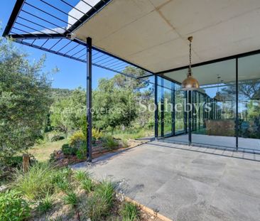 Propriéte d'exception au pied de la Sainte Victoire - Photo 1