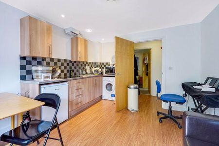 1 bedroom apartment to rent - Photo 3