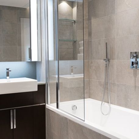 Luxurious Two-Bed Two-Bath Apartment in Nine Elms, London SW11 - Photo 1