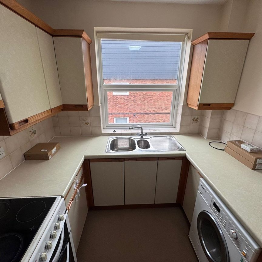 1 Bed Flat, Charles Court, LE2 - Photo 1