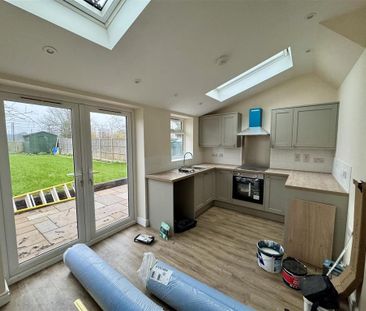 3 bedroom semi-detached house to rent - Photo 6