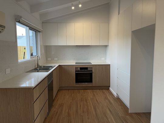 Fully Renovated Coastal Gem! - Photo 1