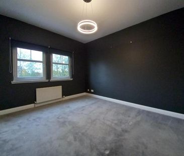 4 bedroom detached house to rent - Photo 4