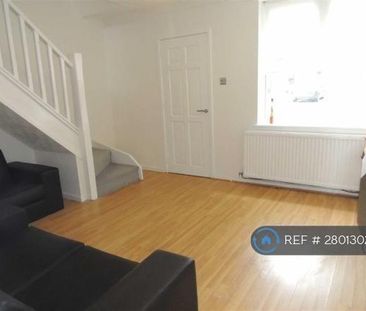 2 bedroom end of terrace house to rent - Photo 3