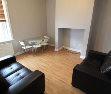 4 bedroom house to rent - Photo 1