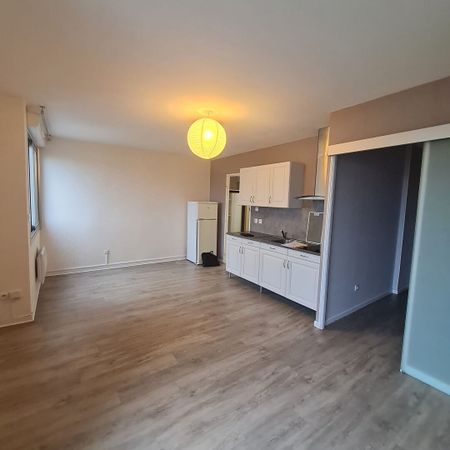 BREST T1 32M² - VUE DEGAGEE - RÉSIDENCE AVEC GARDIEN - Photo 4