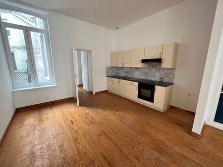 Location appartement 4 pièces 88.9 m² à Lille (59000) LILLE CENTRE CENTRE VILLE - Photo 4