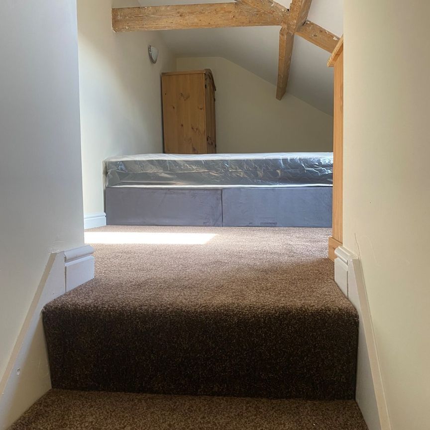 72 Fitzwilliam Street, Huddersfield, HD1 - Photo 1