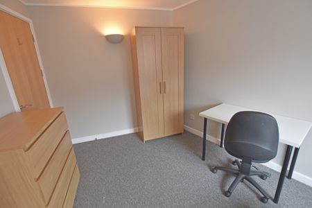 2 Bedroom Apartment - Photo 5