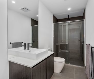 Modern 2-Bedroom, 2-Bathroom Townhouse in the Heart of Yarraville - Photo 3