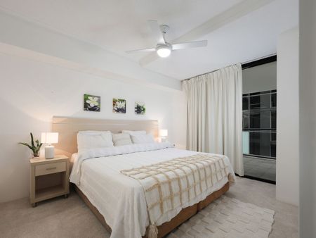 Fully Furnished, Freshly Renovated City Retreat — Ready to Move In - Photo 5