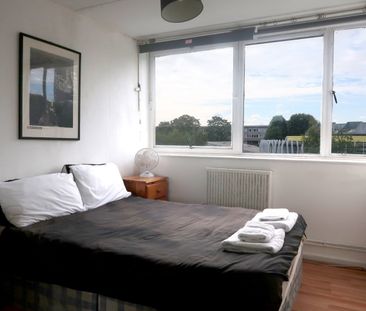 Room in a Shared Flat, London, SE17 - Photo 1