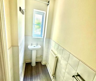 Room in a Shared House, Cintra Close, RG2 - Photo 6