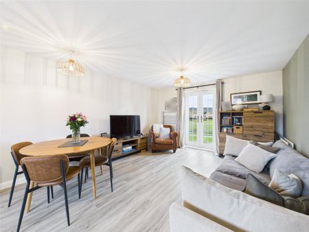 2 bedroom apartment to rent - Photo 5