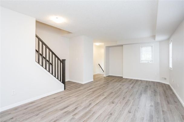 For Lease - 3200 Singleton Avenue Unit# Unit #76, London South, Ontario - Photo 1