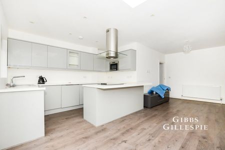 3 Bedroom House to rent - Photo 4