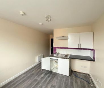 Studio to rent - Photo 5