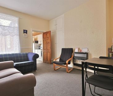 3 bedroom Flat to rent in Beaconsfield Street, Arthurs Hill, Newcas... - Photo 6