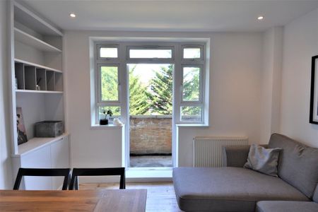 2 bedroom flat to rent - Photo 2