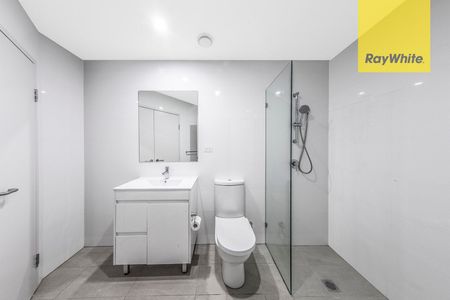 REFRESHED NORTH FACING MODERN TWO-BEDROOM APARTMENT WITH LEAFY AND PRIVATE ASPECT - Photo 5