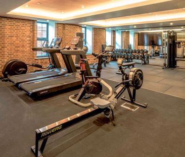 1 bedroom in a flat share to rent - Photo 5