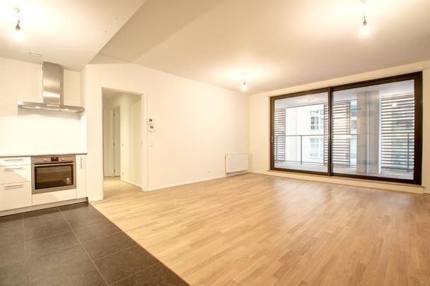 Flat - for rent - Photo 1