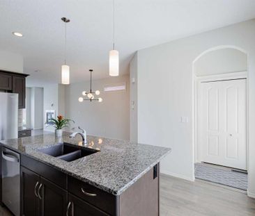 Elegant 3 Bedroom Home For Rent In Auburn Bay. - Photo 2