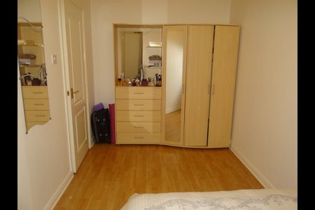 2 Bed Flat, Schooner Close, E14 - Photo 3