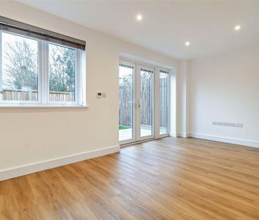 2 bedroom semi-detached house to rent - Photo 2