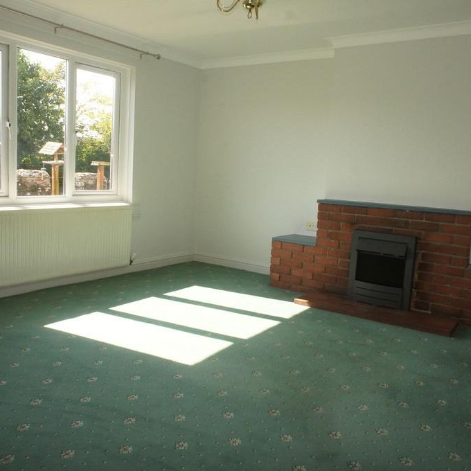 3 bedroom semi-detached house to rent - Photo 1