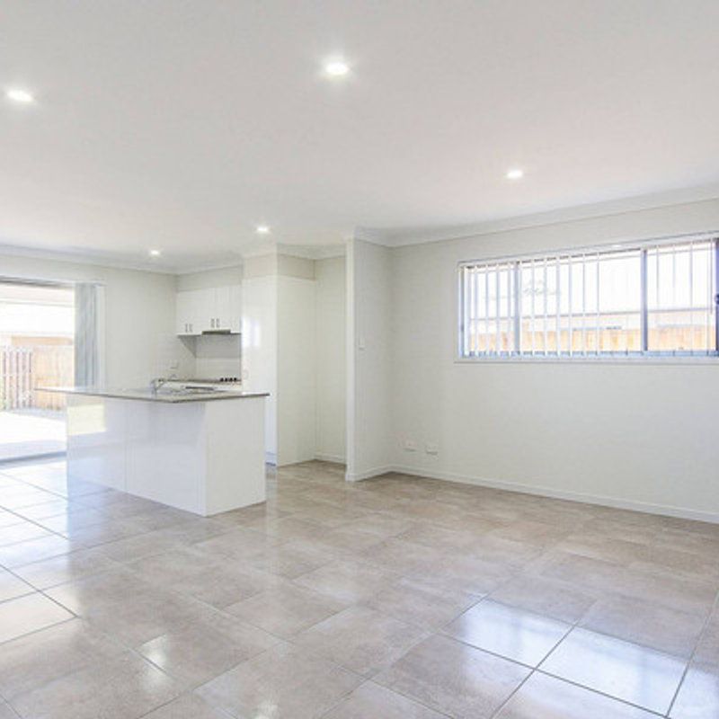 Beautiful Family Home - Photo 1
