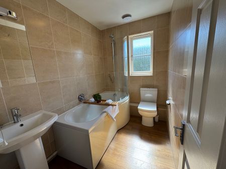 2 bed end of terrace house to rent in The Common, High Wycombe, HP14 - Photo 5