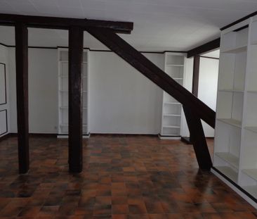 Location Appartement 1 pièce 60m² - Photo 4