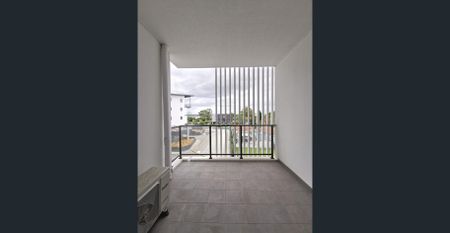 Comfortable Living in the Heart of Greenacre - Photo 4