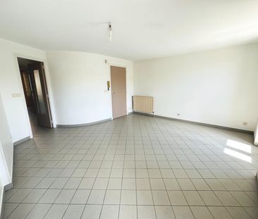 Location Appartement 3 pièces 52m² ROMANS SUR ISERE 26100 - Photo 2