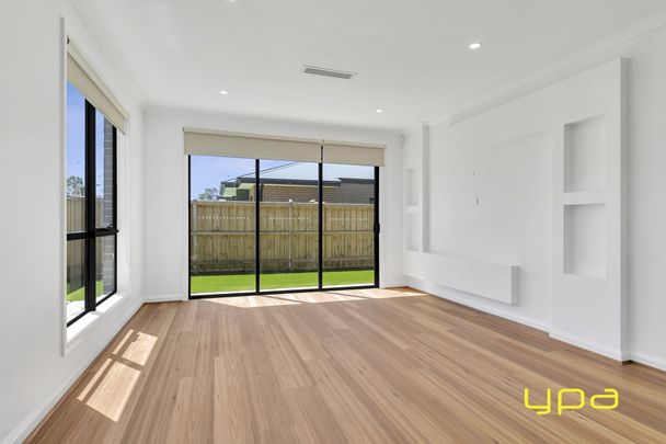 Brand-New, Custom-Built Luxury Living – 8 Daimen Street, Doreen - Photo 1