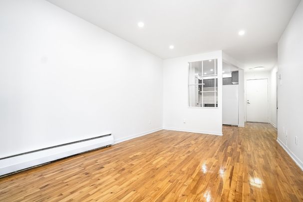 2425 Av. Madison Montréal (Côte-des-Neiges, QC H4B - Photo 1