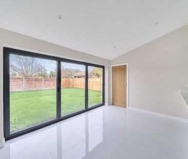 3 bedroom semi-detached house to rent - Photo 3