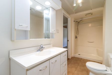 For Lease - 71 Donald Crescent, Wasaga Beach, Ontario - Photo 5