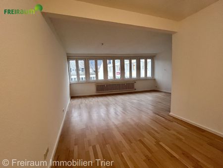 TR.-City: Modernisierte geräumige 2 ZKB, GWC, Abstellraum, EBK und Domblick... - Photo 2