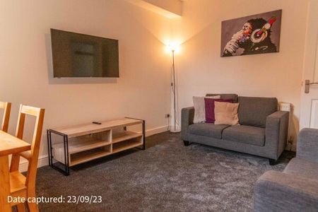 10 Wellington Street, Heslington Road - Photo 2