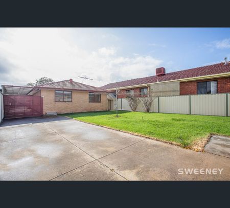 11 Alma Ave, Altona Meadows, Vic 3028 - Photo 4